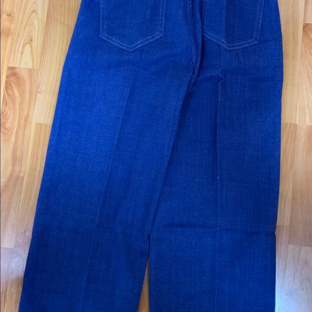 Cropped Cone Jeans - Picture 3 of 6